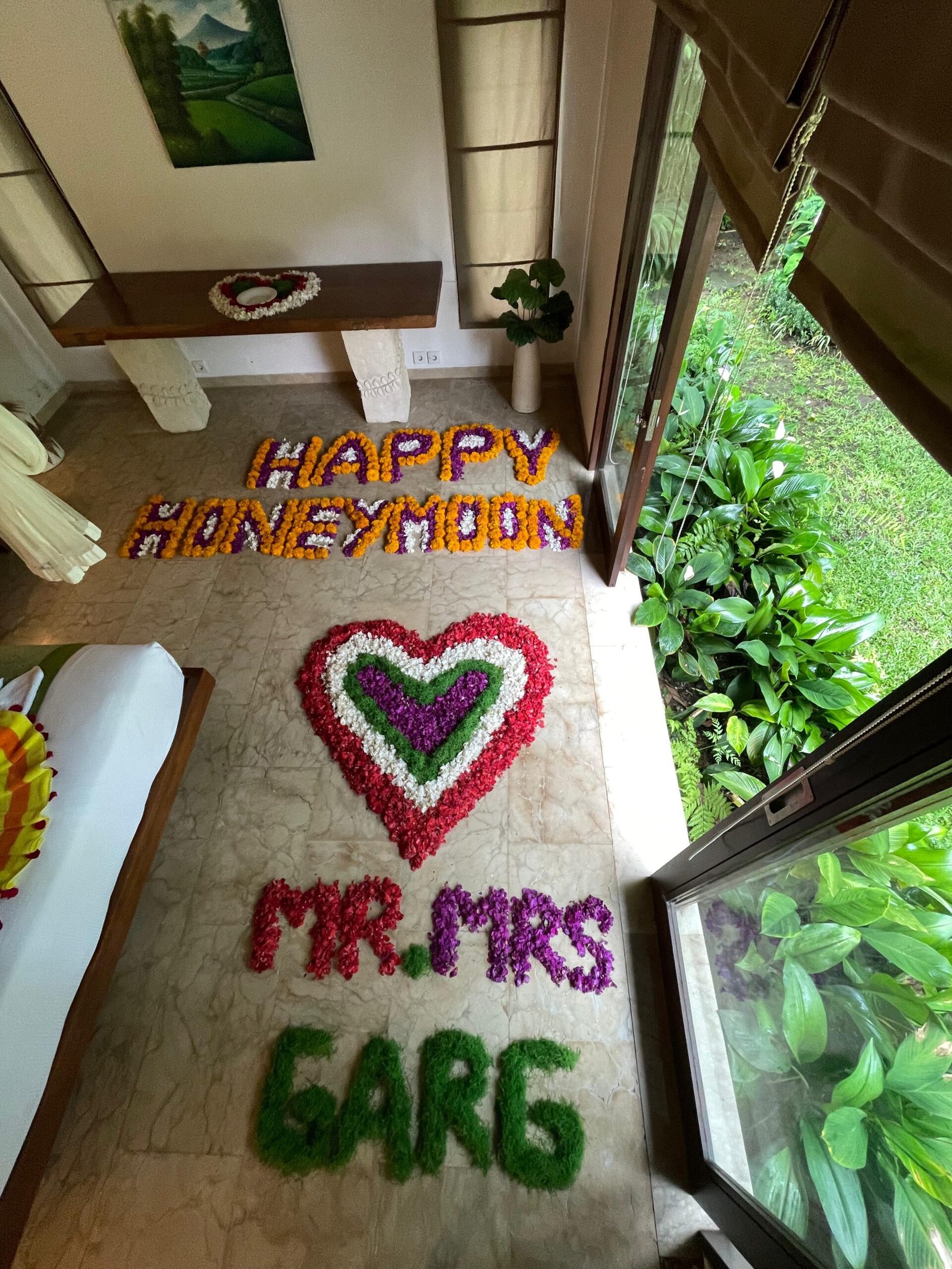 Floral decorations for honeymoon celebration